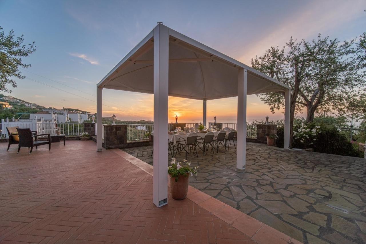 Villa Carolina Sorrento Private Heated Pool And Sea View 外观 照片
