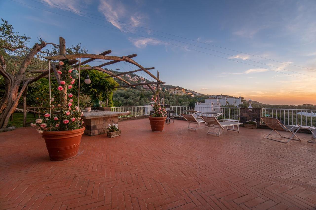 Villa Carolina Sorrento Private Heated Pool And Sea View 外观 照片