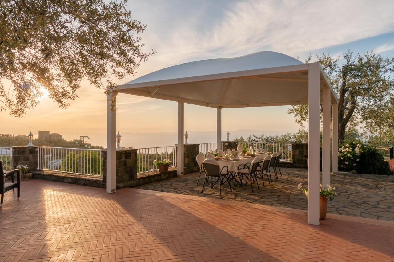 Villa Carolina Sorrento Private Heated Pool And Sea View 外观 照片
