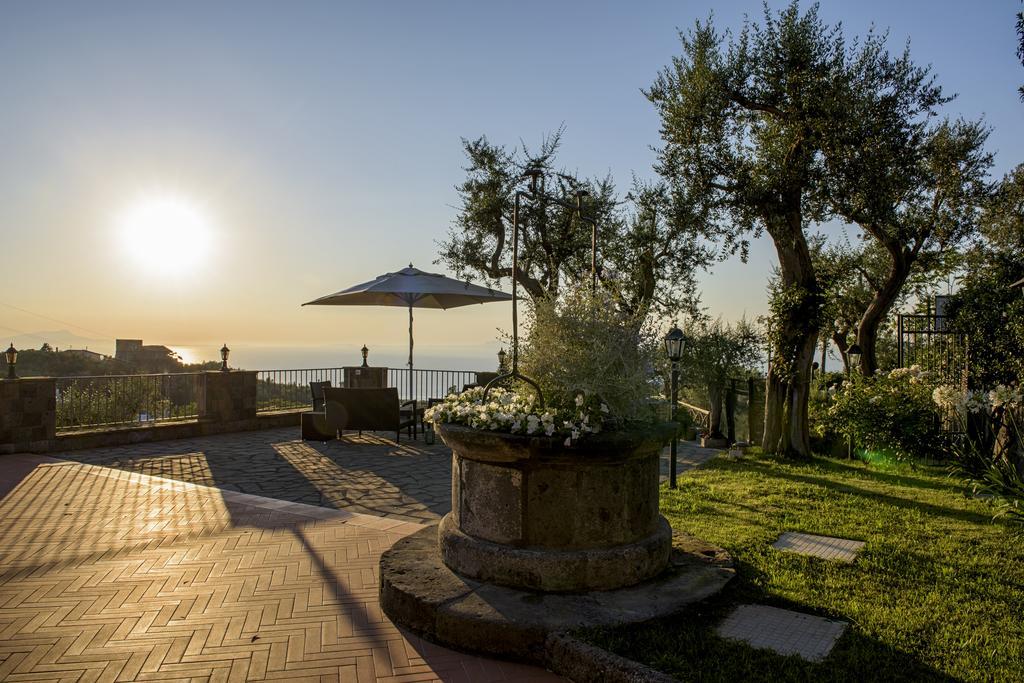 Villa Carolina Sorrento Private Heated Pool And Sea View 外观 照片